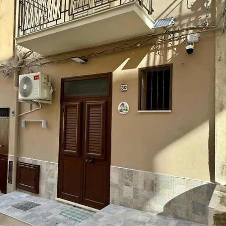 Casetta Philia, Silenzioso Con Aria Condizionata E Parcheggio Gratuito A Ferienhaus Castellammare del Golfo
